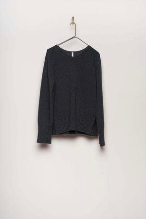 #2613 - v neck pullover