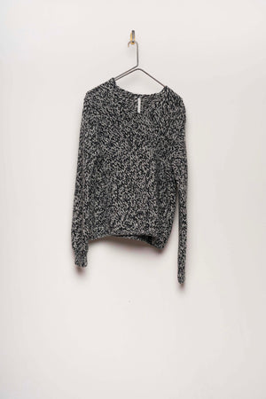 #2615 - v neck pullover
