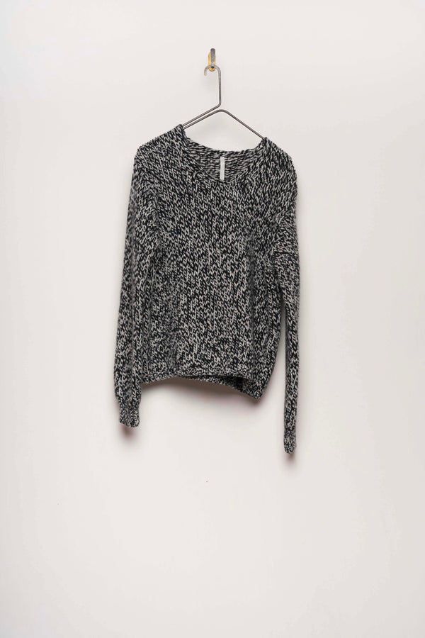 #2615 - v neck pullover