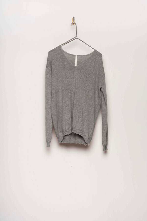 #2646 - v neck pullover