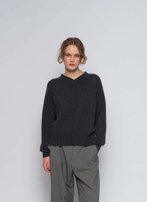 #2604 - v neck pullover