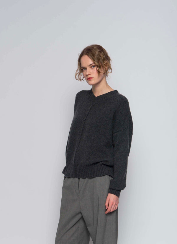 #2604 - v neck pullover
