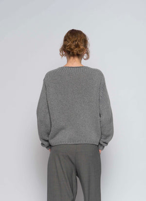 #2615 - v neck pullover