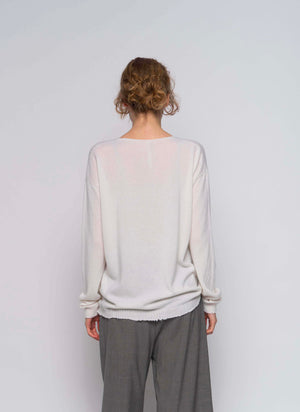 #2646 - v neck pullover