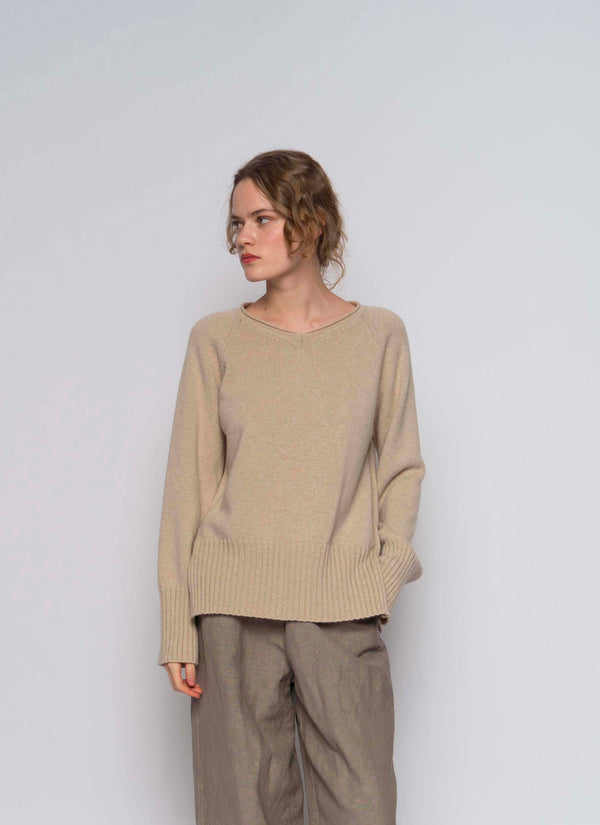 #2613 - v neck pullover