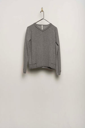 #2645 - v neck pullover