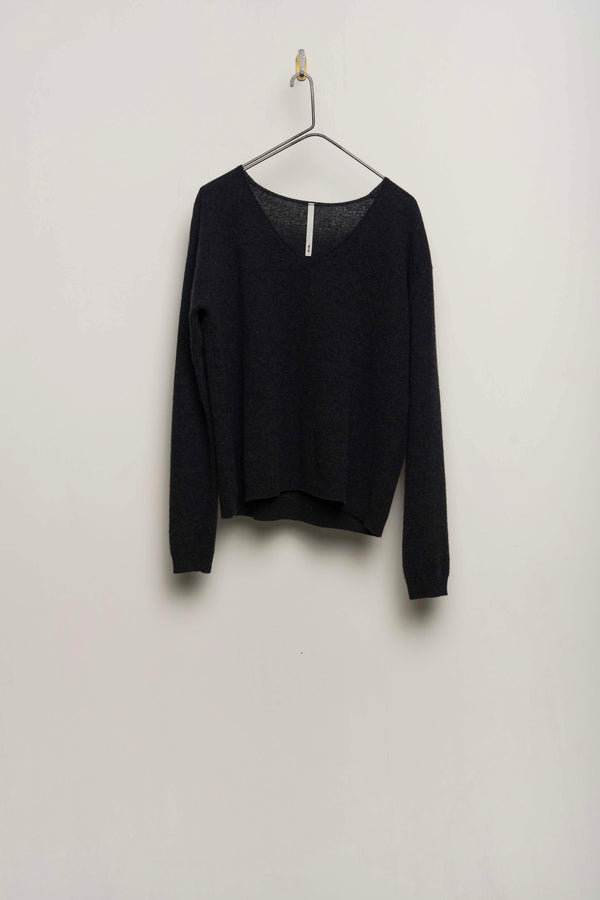 #2674 - v neck pullover