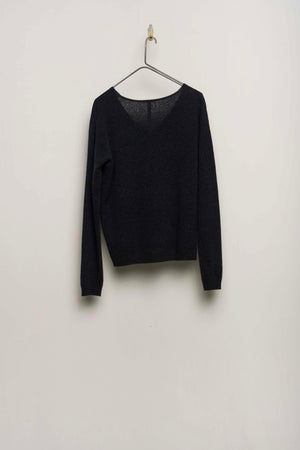 #2674 - v neck pullover