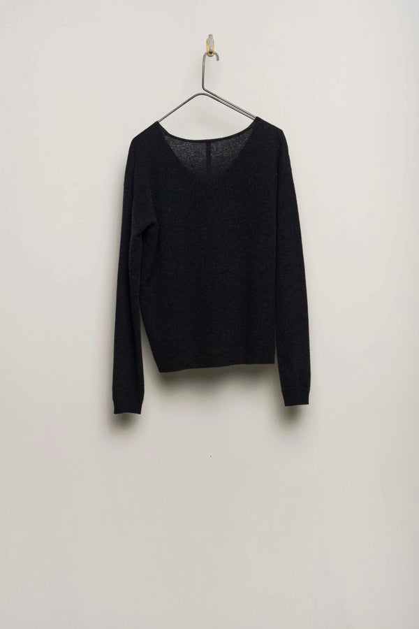 #2674 - v neck pullover