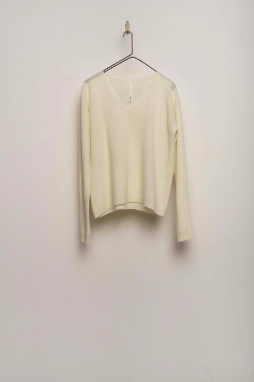 #2674 - v neck pullover
