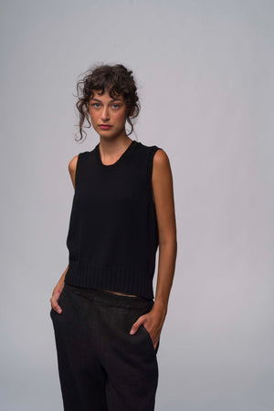 27403 - vest