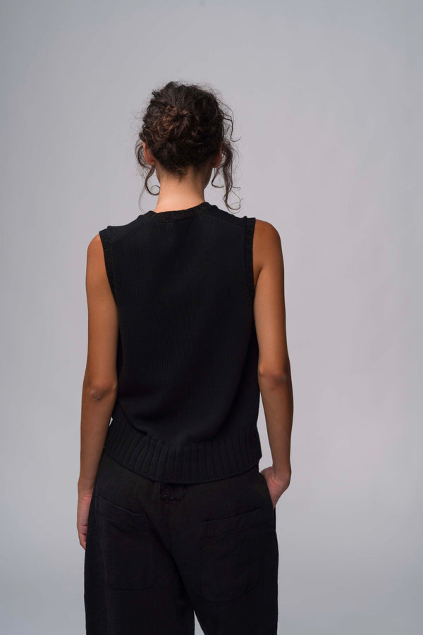27403 - vest