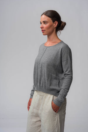 #2711 - pullover with pockets