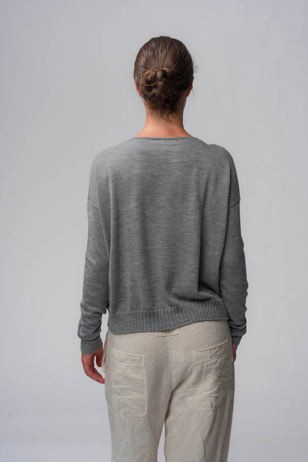 #2711 - pullover with pockets