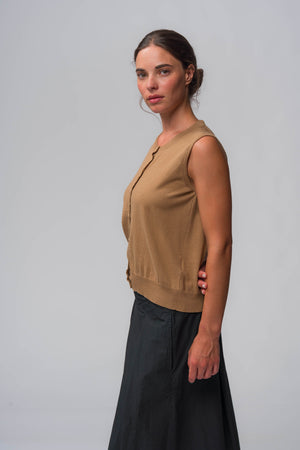 #2748 - vest