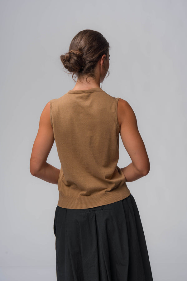 #2748 - vest