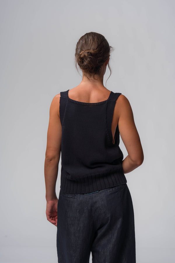 #2758 - vest