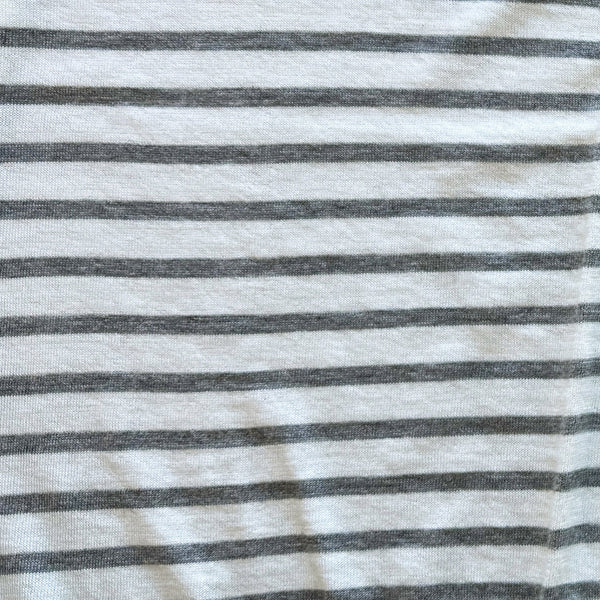 #2716 - pullover with pockets